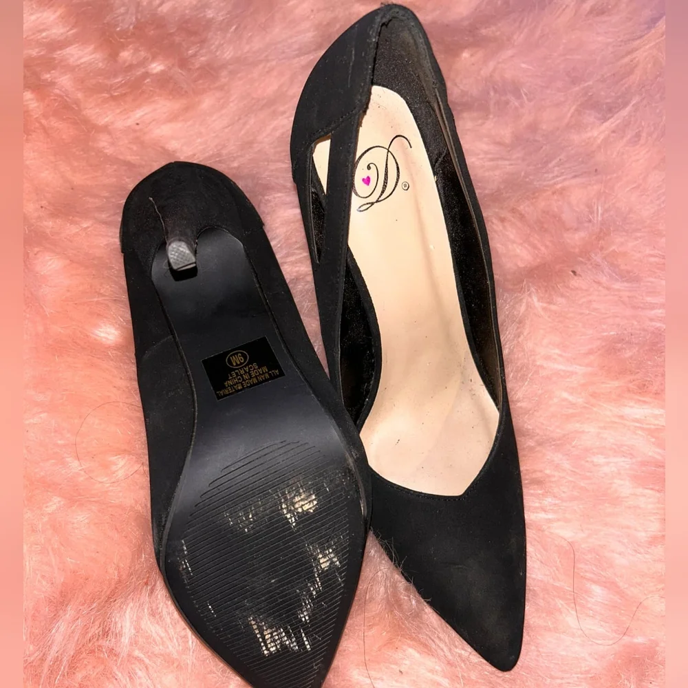 Black heels - Picture 3 of 3